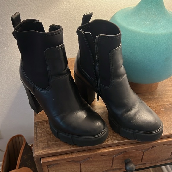 Aldo Size 7.5 Lug Sole High Heel Bootie - Picture 2 of 5